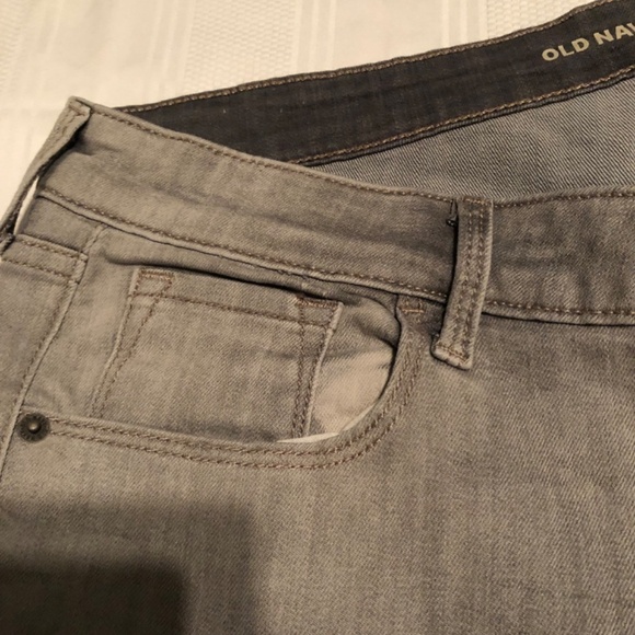 Old Navy mid rise - Rockstar jeans size 16 regular fit- new or like new jeans - Picture 3 of 9